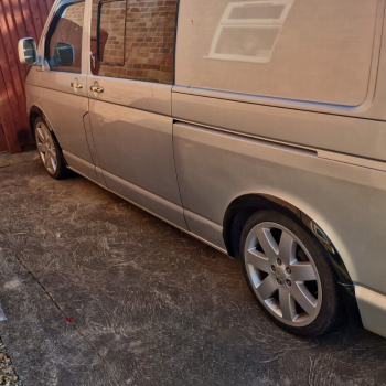 Radlaufleisten Radlaufschutz Radlaufabdeckung / Radlaufverbreiterung Set für VW T5 + T5.1 Transporter schwarz matt mit ABE