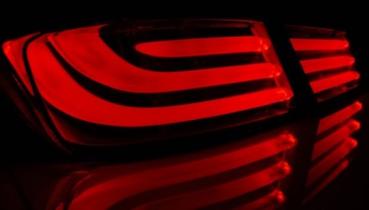 LED Lightbar Rückleuchten für BMW F10 Bj. 10-13 Rot/Chrom LED Blinker