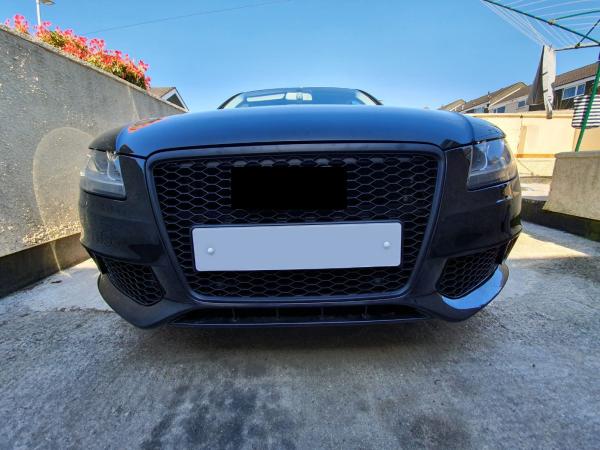 Frontgrill Sport Waben-Grill Lüftungsgitter für Audi A4 B8 07-12 Schwarz Glanz