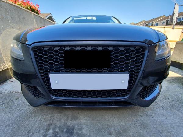 Sportgrill Frontgrill Kühlergrill Wabengrill Passend für Audi A4 B8 Grill ohne Emblem mit Lüftungsgitter Schwarz Matt