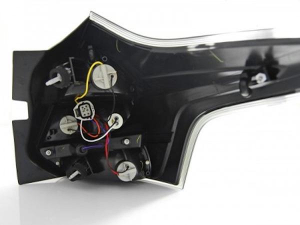 LED Lightbar Rückleuchten für Ford Focus MK3 Bj. 11-14 Rot/Chrom
