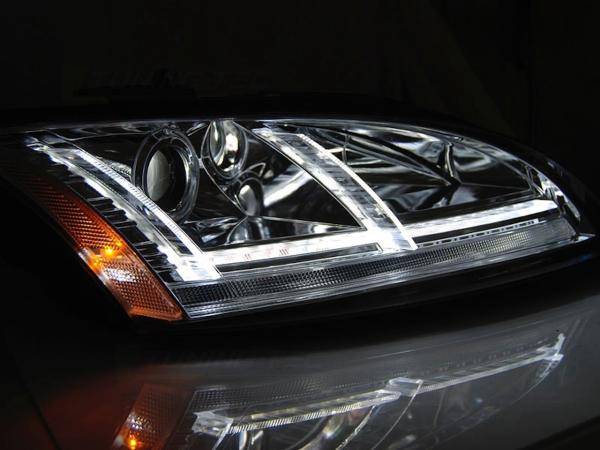 XENON LED Tagfahrlicht Scheinwerfer für Audi TT 8J 06-10 chrom