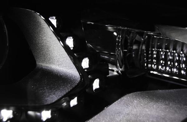 LED Tagfahrlicht Scheinwerfer für VW Tiguan Facelift 06/11-15 schwarz